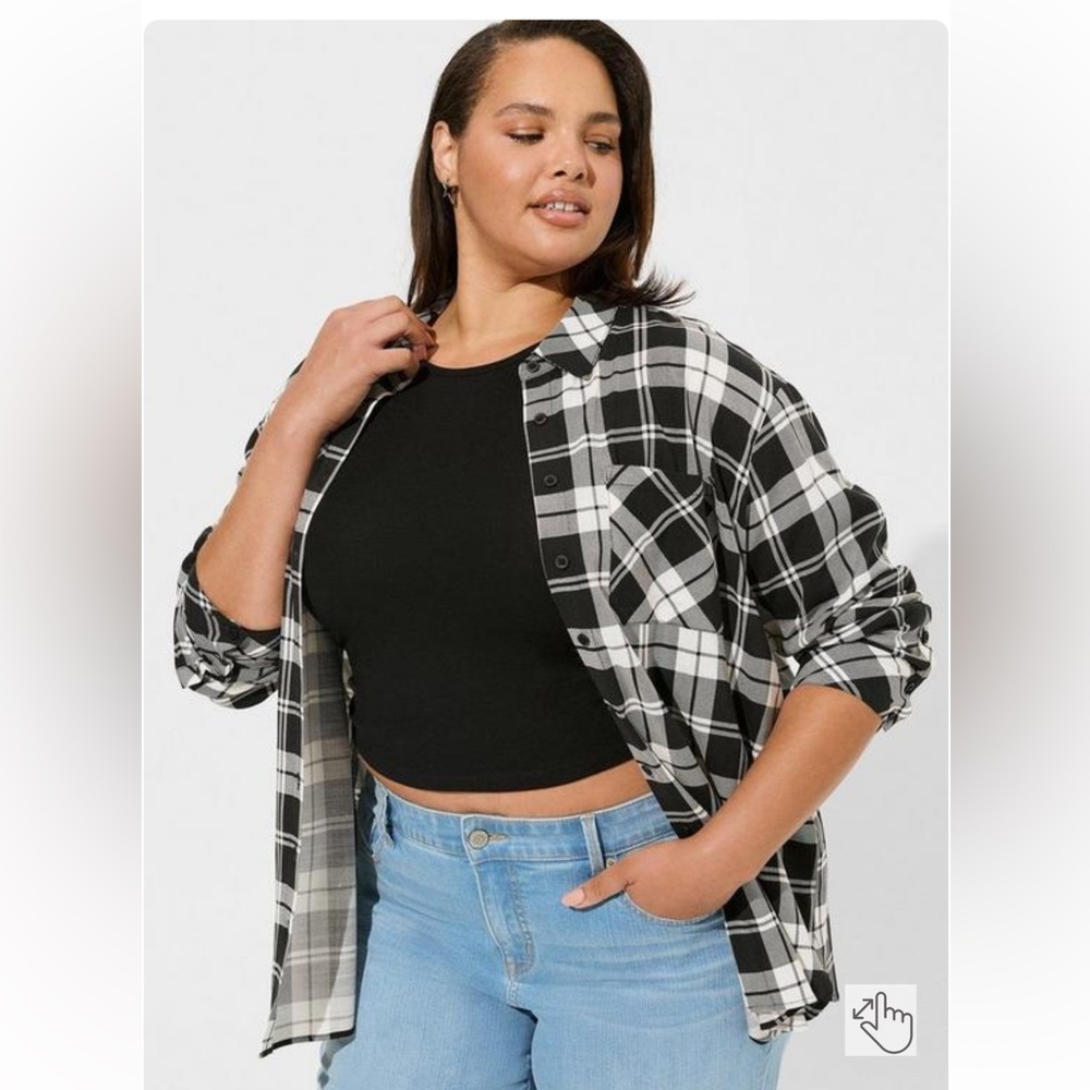 Torrid black & white plaid long sleeve button down top 3